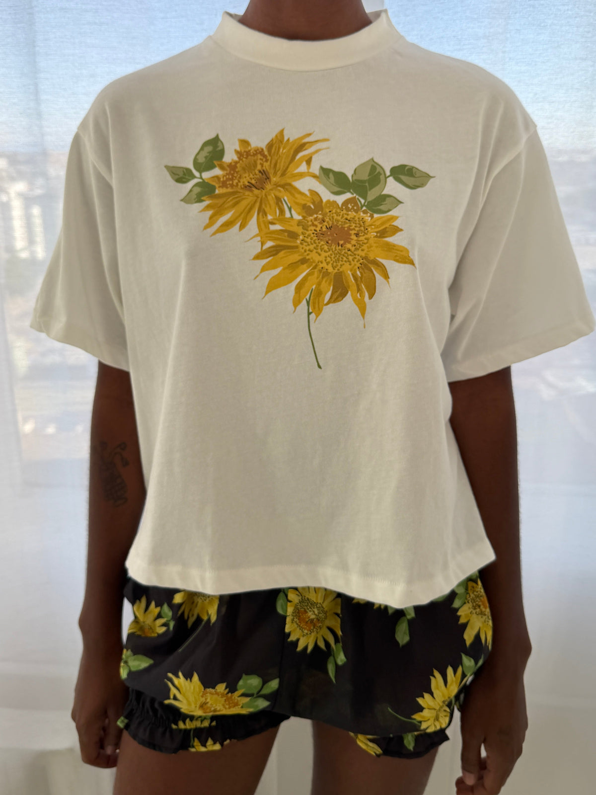 Charlie Tee - Golden Flower - 7